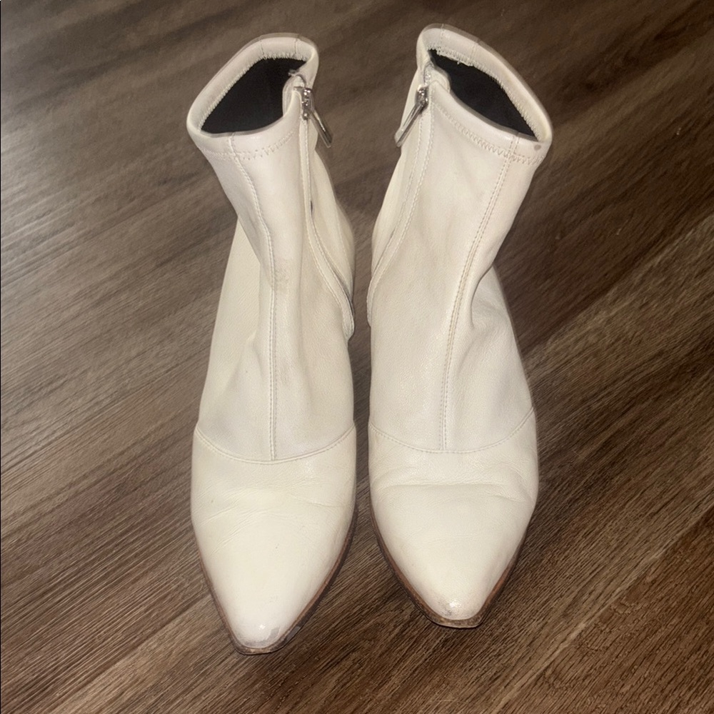 Via Spiga White Ankle Booties with Pointed Toe